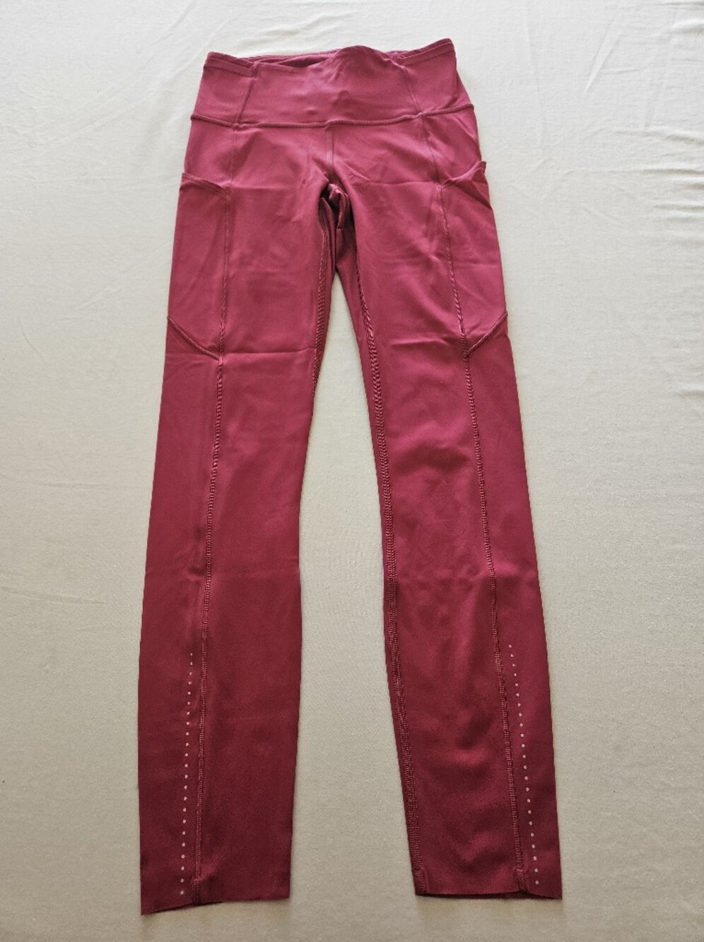 lululemon Wunder Leggings in Rasberry Coulis Size 4
